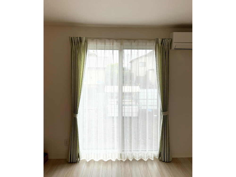カーテンまとめ売り カーテン2枚組 | 激安靴の通販 ヒラキ公式サイト